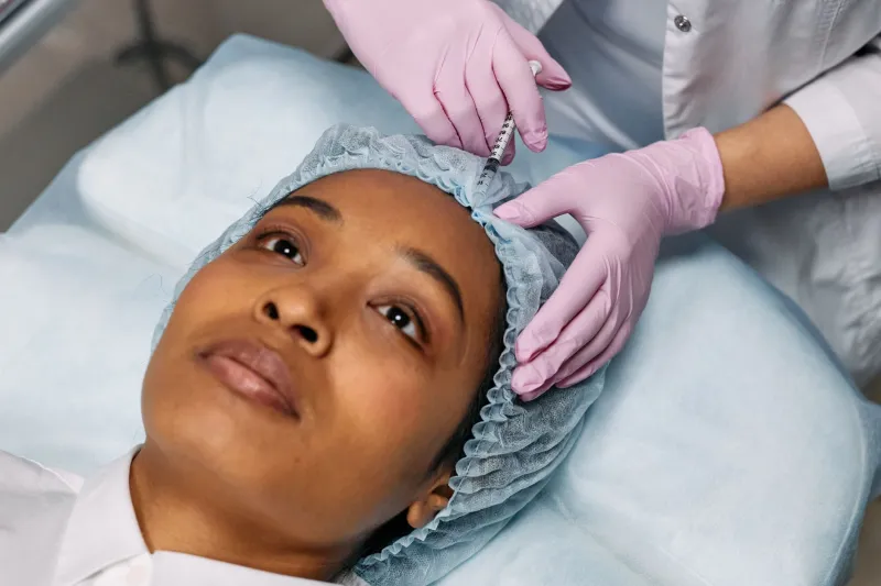 Contouring médical versus maquillage : quand la science prend le relais de l'illusion