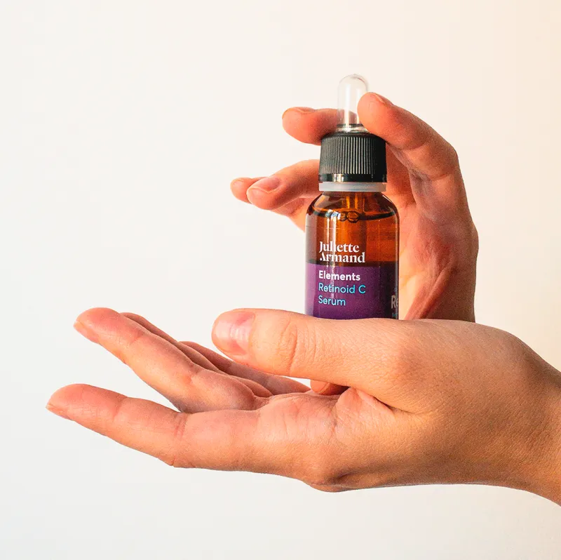 Niacinamide et acide hyaluronique : deux alliés d'exception pour une peau lumineuse et fortifiée