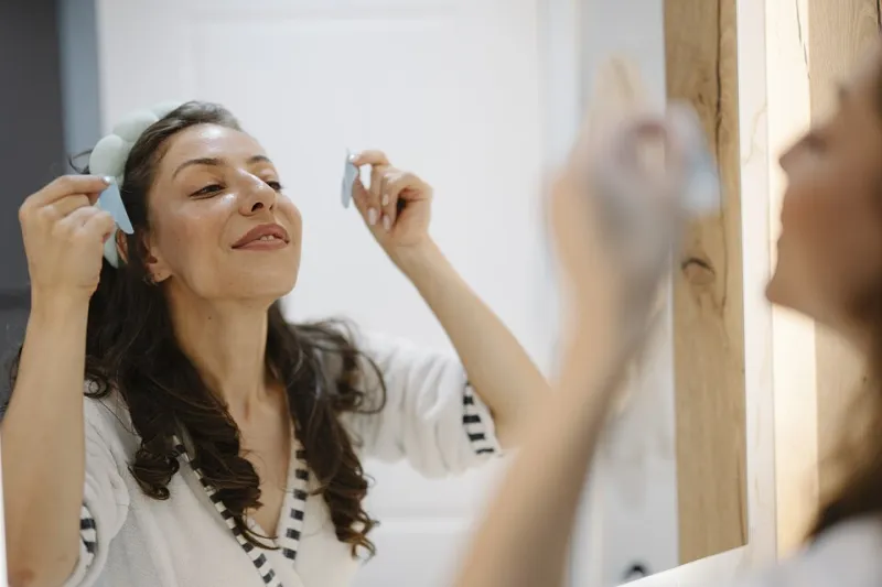Réactions cutanées et cosmétiques : le guide pour construire une routine adaptée à votre tolérance réelle